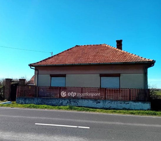 Eladó családi ház, Körösszakálon 5.9 M Ft, 3 szobás