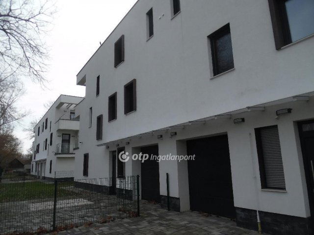 Eladó ikerház, Budapesten, III. kerületben 219.5 M Ft, 6 szobás