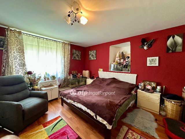 Eladó családi ház, Pilisen 49.9 M Ft, 2 szobás