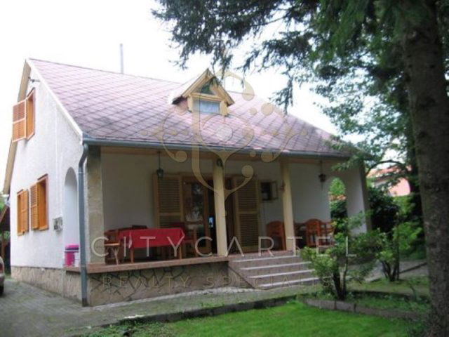 Eladó nyaraló, Vonyarcvashegyen 99.99 M Ft, 4 szobás