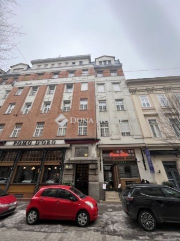 Eladó téglalakás, Budapesten, V. kerületben 89.9 M Ft, 1 szobás