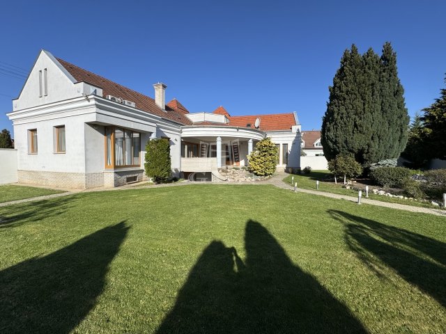 Kiadó családi ház, albérlet, Kecskeméten 650 E Ft / hó