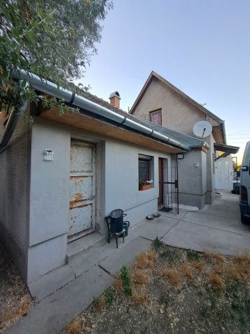 Eladó családi ház, Pilisen 20.5 M Ft, 2 szobás