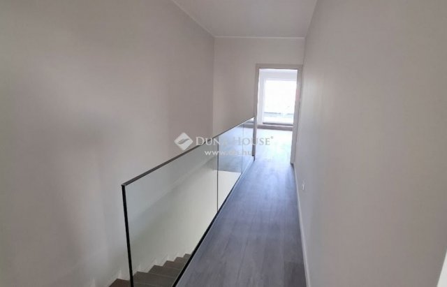 Eladó ikerház, Budapesten, XXI. kerületben 179.9 M Ft, 4 szobás