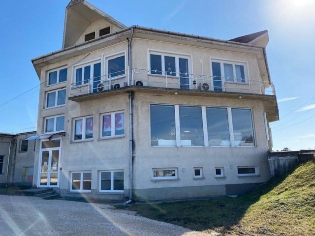 Eladó ipari ingatlan, Vértesszőlősön 399.9 M Ft