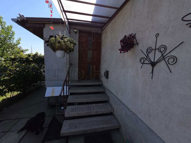 Eladó családi ház, Székesfehérvárott 49.5 M Ft, 2 szobás