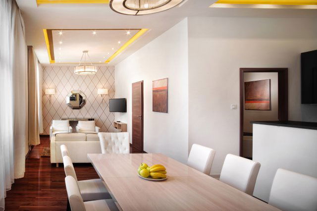 Eladó téglalakás, V. kerületben, Petőfi Sándor utcában