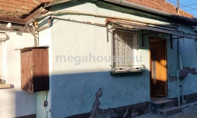 Eladó családi ház, Budaörsön 27.9 M Ft, 2 szobás