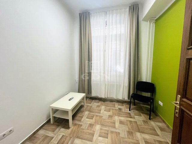 Kiadó iroda, Budapesten, IX. kerületben 70 E Ft / hó, 1 szobás