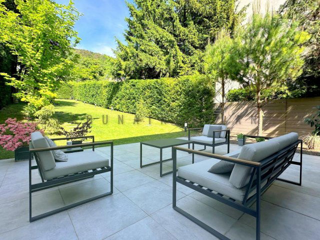 Eladó ikerház, Budapesten, II. kerületben, Nagybányai úton