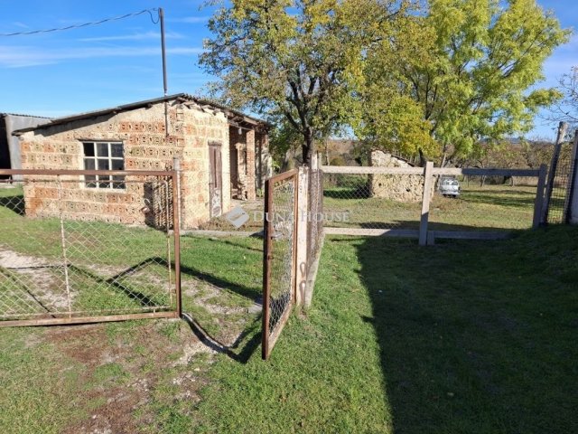 Eladó családi ház, Bajnán 22.99 M Ft, 5 szobás