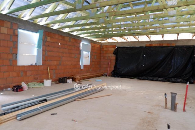 Eladó családi ház, Forráskúton 65 M Ft, 4 szobás