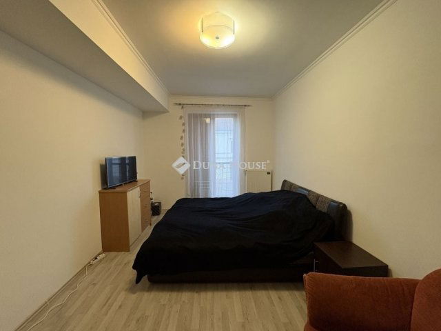 Eladó téglalakás, Győrött 80.5 M Ft, 3 szobás