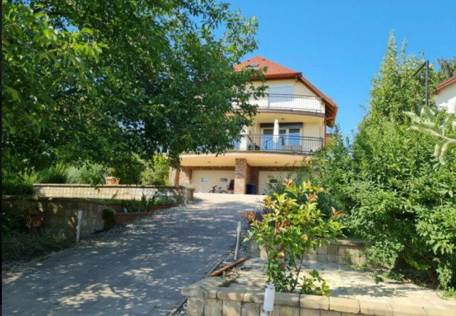 Kiadó családi ház, albérlet, Budapesten, III. kerületben