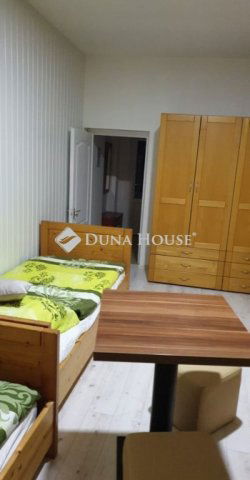 Eladó családi ház, Zalaegerszegen 189 M Ft, 8 szobás