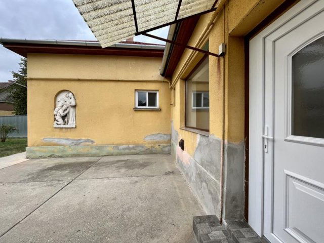 Eladó családi ház, Mezőtúron, Tündér utcában 25 M Ft