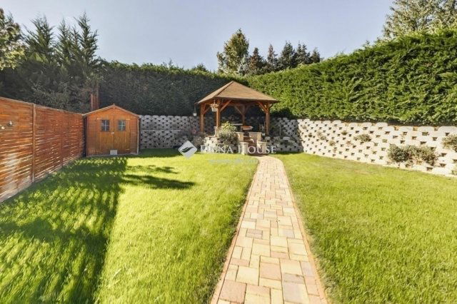 Eladó családi ház, Pomázon 218.5 M Ft, 3 szobás