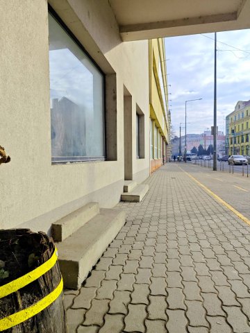 Kiadó üzlethelyiség, Miskolcon 335 E Ft / hó
