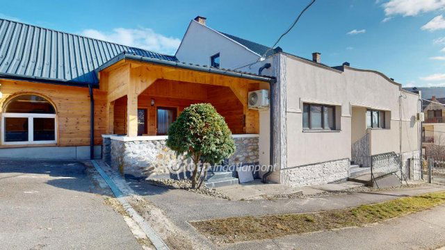 Eladó családi ház, Pusztafalun 54.8 M Ft, 8 szobás