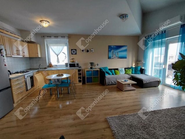 Eladó téglalakás, Győrött 75.7 M Ft, 3 szobás