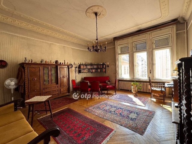 Eladó téglalakás, Budapesten, V. kerületben 225 M Ft, 2 szobás