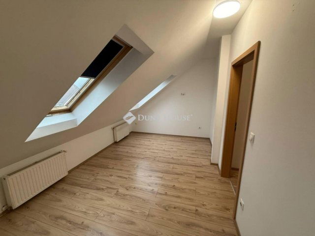 Eladó téglalakás, Mosonmagyaróváron 34.99 M Ft, 2 szobás