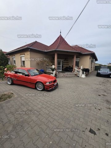 Eladó családi ház, Örkényen 75 M Ft, 4+2 szobás