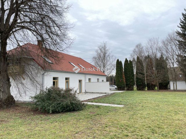 Eladó ikerház, Nagyrákoson 174.5 M Ft, 11 szobás