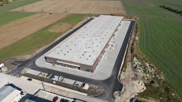 Kiadó ipari ingatlan, Székesfehérvárott 1064 E Ft / hó