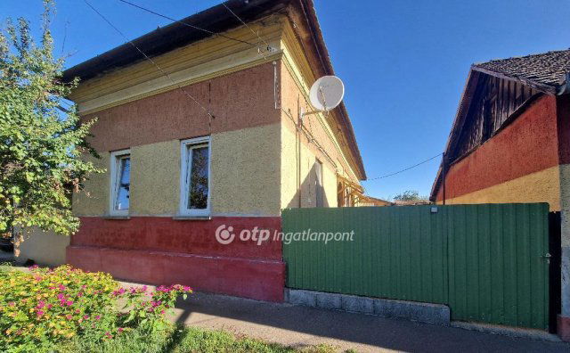 Eladó családi ház, Karcagon 21.89 M Ft, 2 szobás