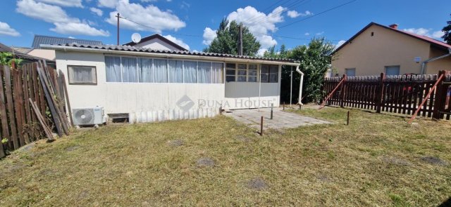 Eladó nyaraló, Buzsákon, Jázmin utcában 26 M Ft, 2 szobás