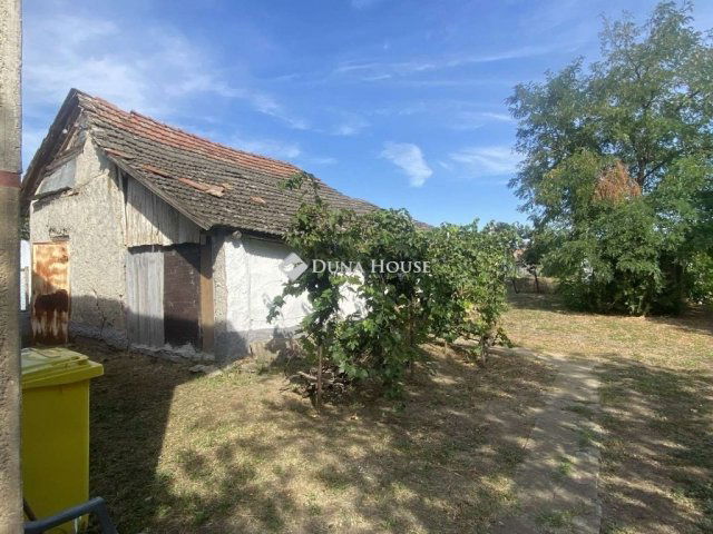 Eladó családi ház, Gádoroson 15 M Ft, 2 szobás