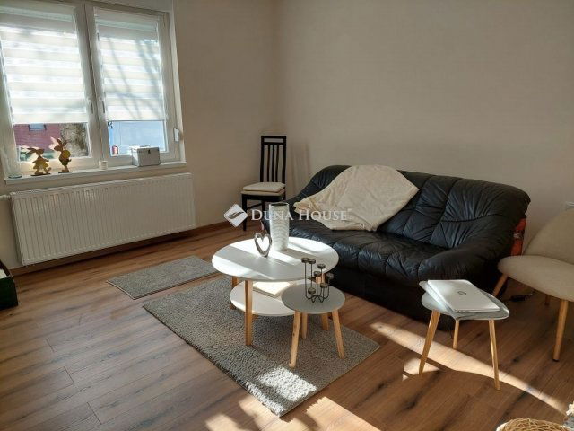 Eladó családi ház, Baján 67.9 M Ft, 3 szobás