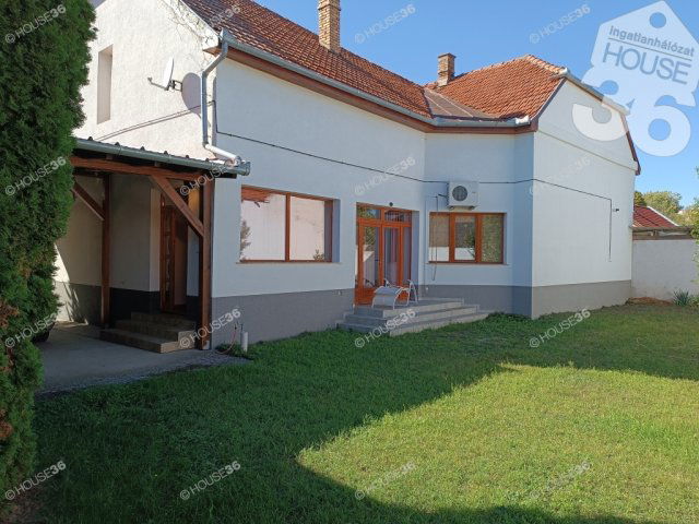 Eladó családi ház, Kiskunfélegyházán 59 M Ft, 4 szobás