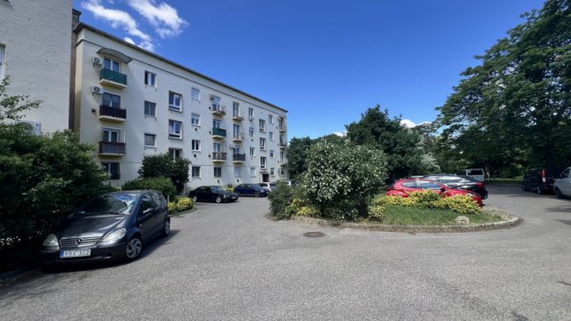 Eladó téglalakás, Budapesten, XIV. kerületben 62.5 M Ft