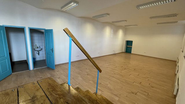 Kiadó üzlethelyiség, XII. kerületben, Széll Kálmán téren