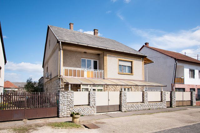 Eladó családi ház, Miskolcon 47.5 M Ft, 4 szobás