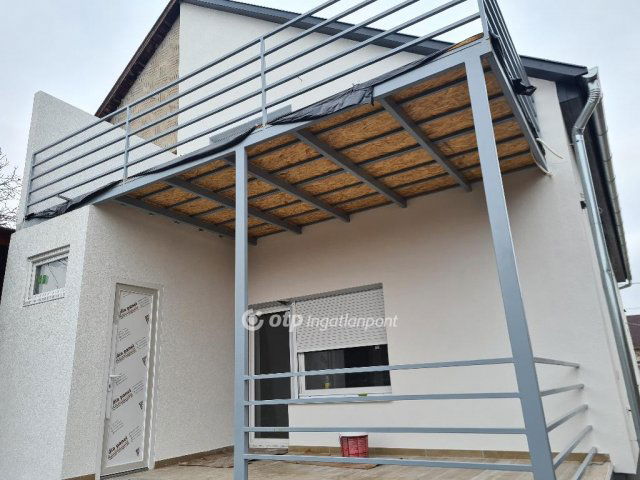 Eladó ikerház, Gyálon 149.9 M Ft, 4 szobás