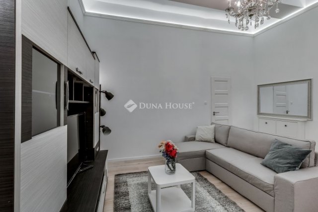 Eladó téglalakás, Budapesten, V. kerületben 128 M Ft, 3 szobás