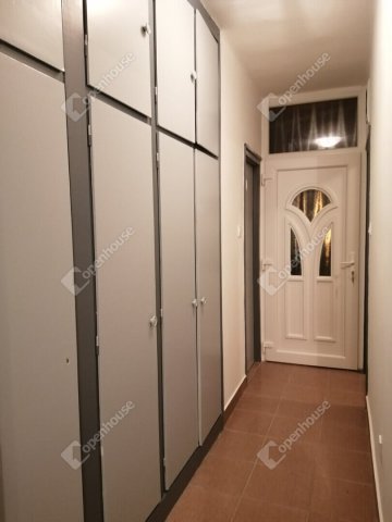 Eladó téglalakás, Pápán 35 M Ft, 2 szobás