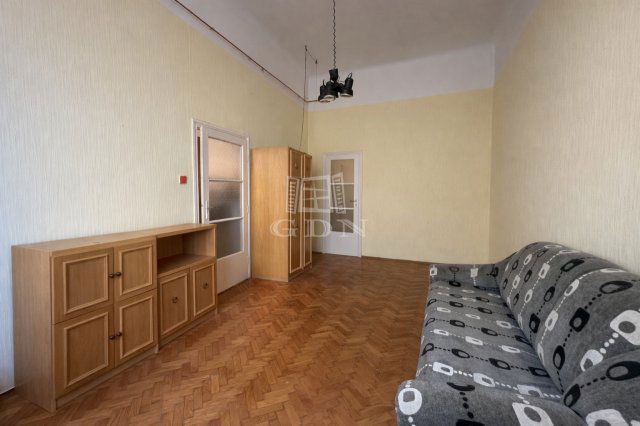 Eladó téglalakás, Budapesten, V. kerületben, Falk Miksa utcában