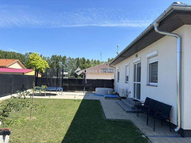 Eladó családi ház, Kecskeméten 87.9 M Ft, 5 szobás