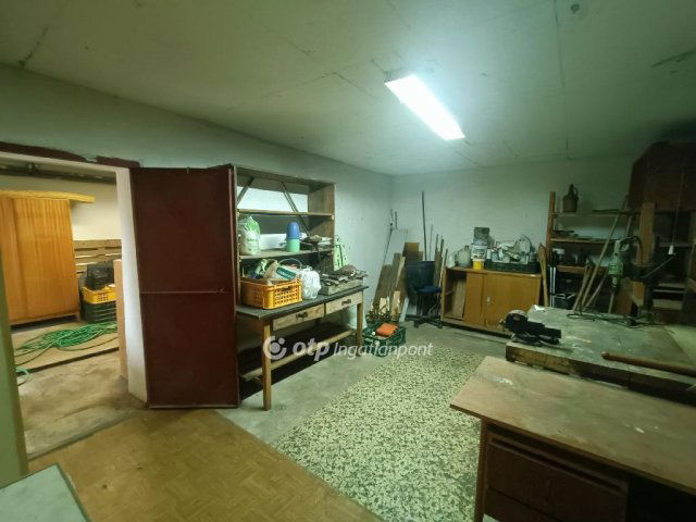 Eladó családi ház, Budakeszin 114.9 M Ft, 4 szobás