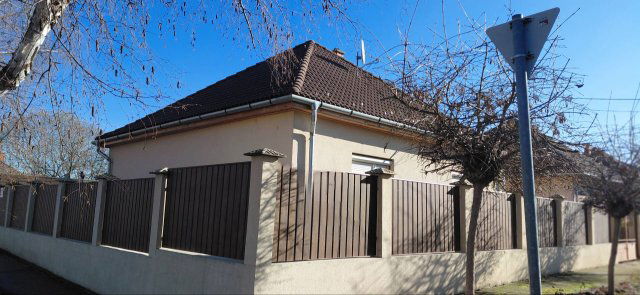 Eladó családi ház, Kecskeméten 78.5 M Ft, 2+1 szobás