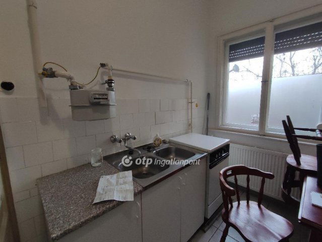 Eladó téglalakás, Szegeden 42.5 M Ft, 2 szobás