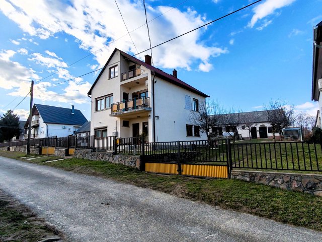 Eladó családi ház, Geresdlakon 54.9 M Ft, 4 szobás