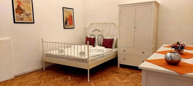 Kiadó téglalakás, albérlet, Budapesten, V. kerületben, 2 szobás