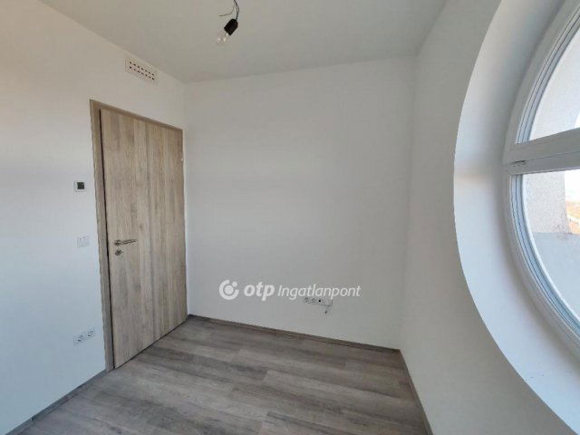 Eladó téglalakás, Budapesten, XIV. kerületben 60 M Ft