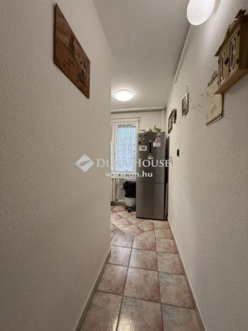 Eladó panellakás, Budapesten, XVIII. kerületben 68 M Ft, 2 szobás