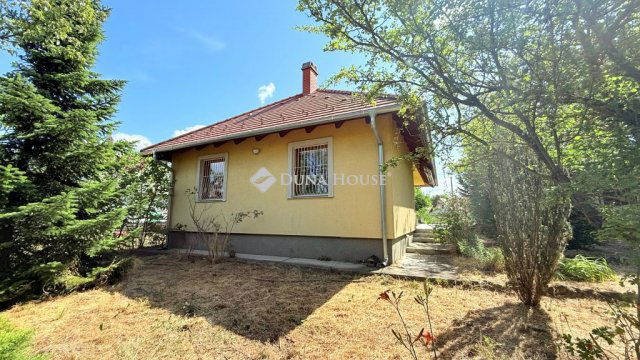 Eladó családi ház, Pócsmegyeren 89 M Ft, 3 szobás